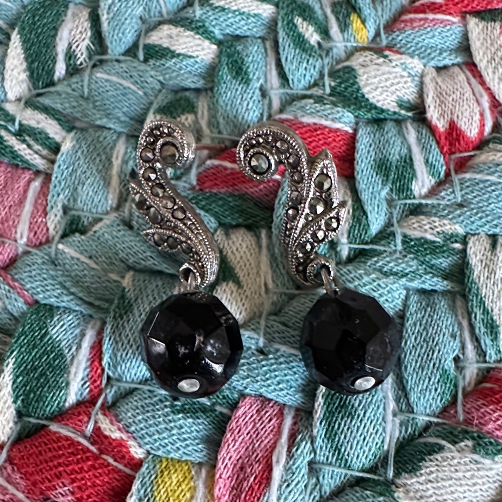 1928 Black and Silver Swirl Earrings